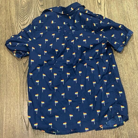 Youth Boys Button-Up Shirt Tiny Rainbow Flag Print Short Sleeve Navy Size M 8/10 - Picture 3 of 3